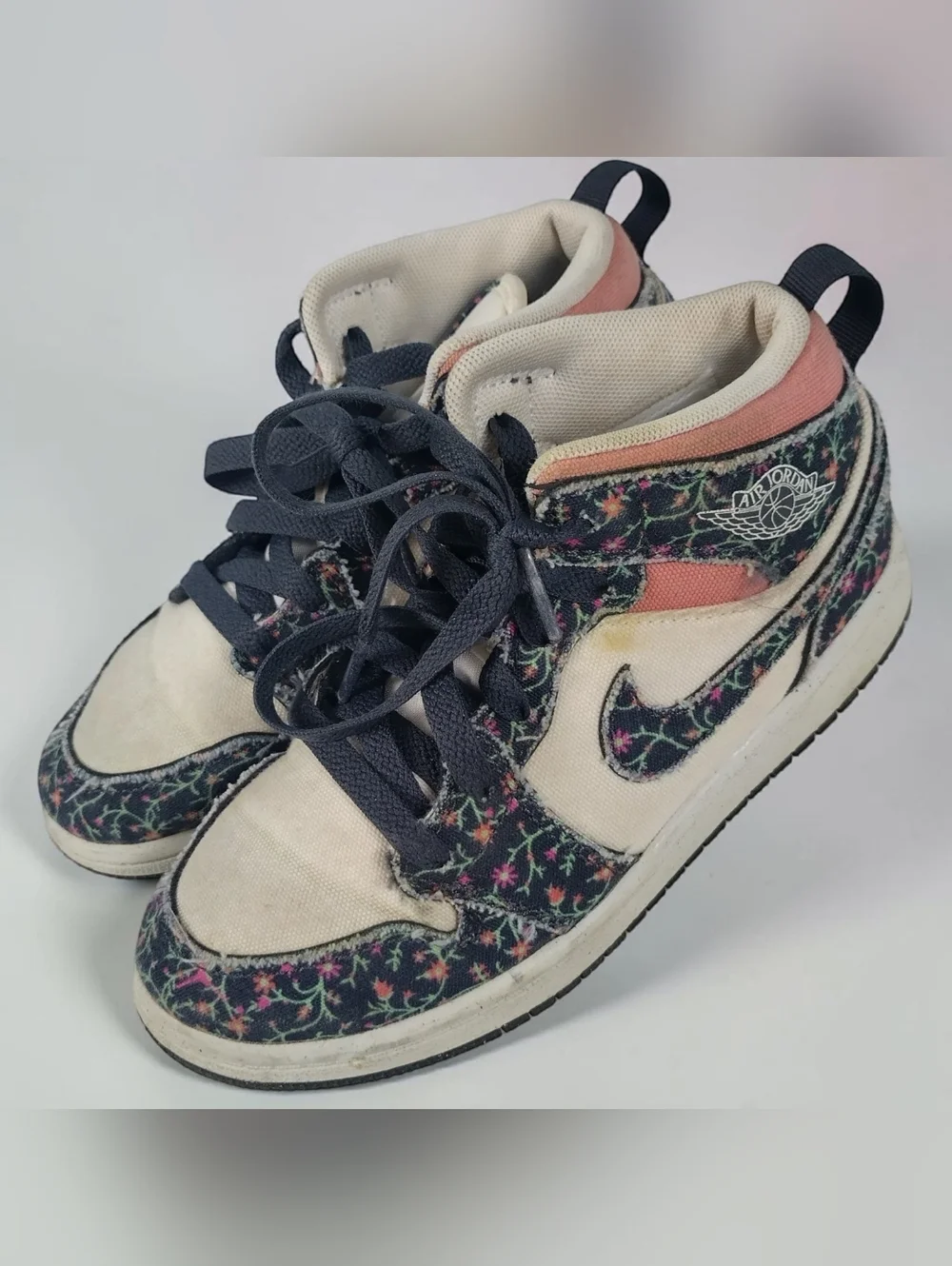 Nike Air Jordan 1 Mid SE Sneakers Girls 1Y Floral Mom Anthracite Sail FJ3452-001